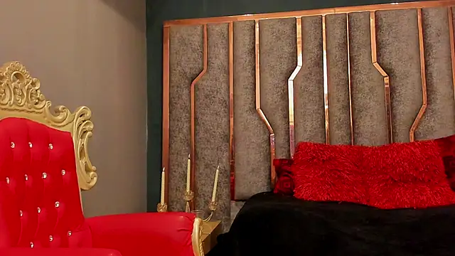 SienaFacchini online show from 10-19-25, 09:04