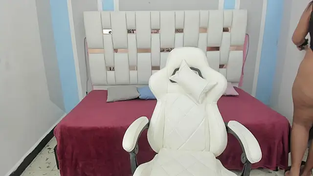 Snapshot of marsmith1 chatting on 09-25-25, 03:43 marsmith1 online show from 09-25-25, 03:43