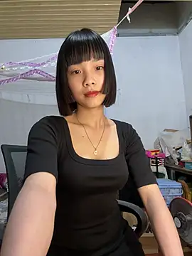 Snapshot of andymi1 chatting on 04-01-26, 01:41 andymi1 online show from 04-01-26, 01:41
