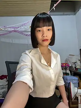 Snapshot of andymi1 chatting on 04-02-26, 01:47 andymi1 online show from 04-02-26, 01:47