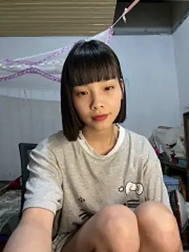 Snapshot of andymi1 chatting on 04-02-26, 02:04 andymi1 online show from 04-02-26, 02:04
