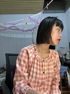 Snapshot of andymi1 chatting on 04-03-26, 12:36 andymi1 online show from 04-03-26, 12:36