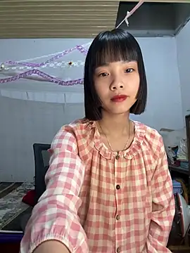 Snapshot of andymi1 chatting on 04-04-26, 01:37 andymi1 online show from 04-04-26, 01:37