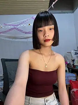 Snapshot of andymi1 chatting on 04-11-26, 07:45 andymi1 online show from 04-11-26, 07:45