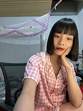 Snapshot of andymi1 chatting on 04-13-26, 01:05 andymi1 online show from 04-13-26, 01:05