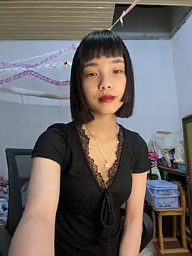 Snapshot of andymi1 chatting on 04-23-26, 01:40 andymi1 online show from 04-23-26, 01:40