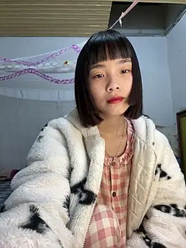 Snapshot of andymi1 chatting on 04-29-26, 02:26 andymi1 online show from 04-29-26, 02:26