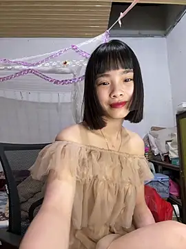 Snapshot of andymi1 chatting on 05-07-26, 02:06 andymi1 online show from 05-07-26, 02:06
