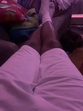 Snapshot of SirStrokesAllot chatting on 10-19-25, 04:35 SirStrokesAllot online show from 10-19-25, 04:35