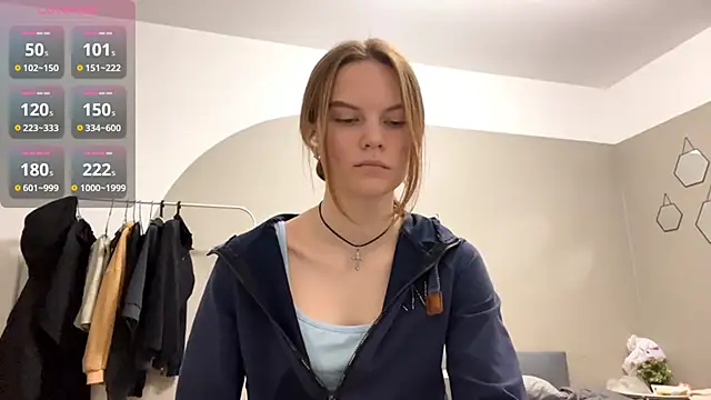 AudreyHammond online show from 10-04-25, 01:20