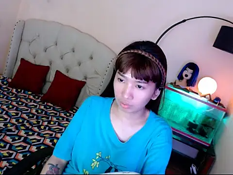 ShantalFoxxy  online show from 11-08-25, 01:44