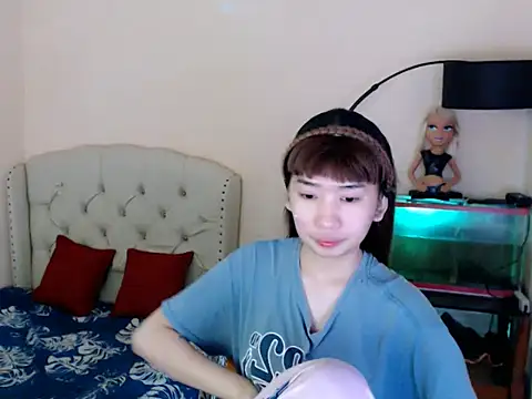 ShantalFoxxy  online show from 05-01-26, 12:15