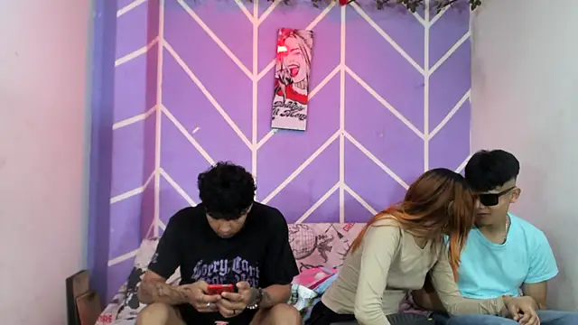 lau and boys18 online show from 09-27-25, 01:49