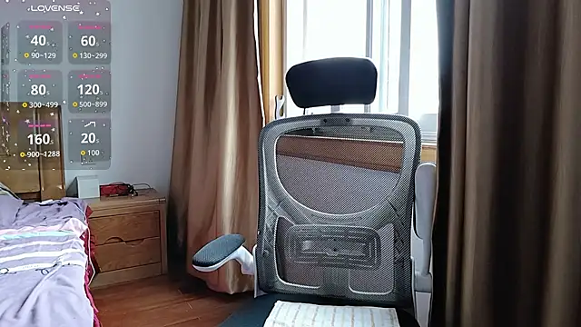 Snapshot of Haili-1 chatting on 10-17-25, 08:50 Haili-1 online show from 10-17-25, 08:50