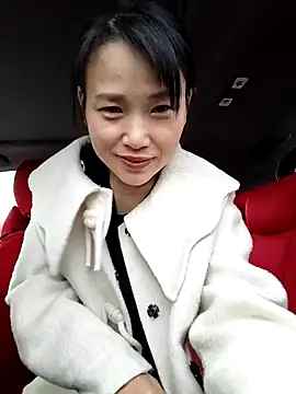 Snapshot of Haili-1 chatting on 10-20-25, 11:05 Haili-1 online show from 10-20-25, 11:05