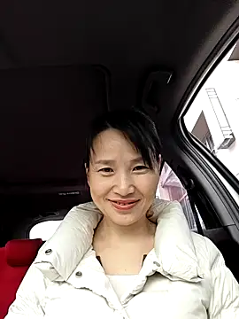 Snapshot of Haili-1 chatting on 10-26-25, 01:22 Haili-1 online show from 10-26-25, 01:22