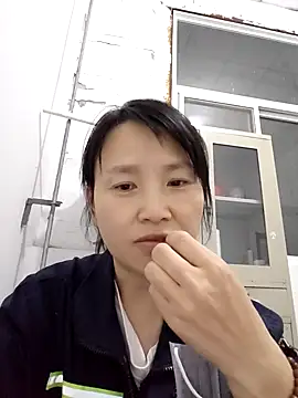 Snapshot of Haili-1 chatting on 11-06-25, 08:37 Haili-1 online show from 11-06-25, 08:37