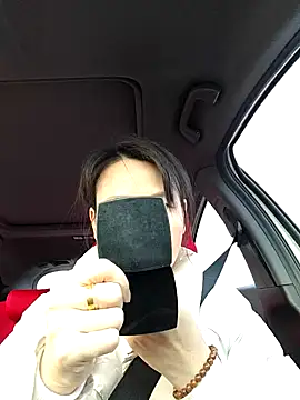 Snapshot of Haili-1 chatting on 11-13-25, 11:03 Haili-1 online show from 11-13-25, 11:03