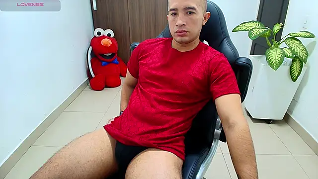 Snapshot of sebastian_oconnor77 chatting on 10-13-25, 12:38 sebastian oconnor77 online show from 10-13-25, 12:38