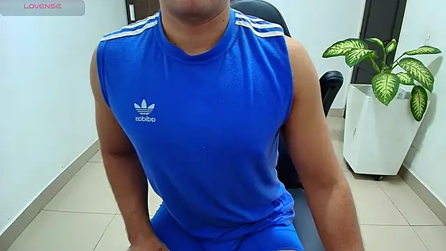 Snapshot of sebastian_oconnor77 chatting on 10-23-25, 12:37 sebastian oconnor77 online show from 10-23-25, 12:37