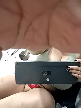 Snapshot of AlexxiaaMat chatting on 11-06-25, 11:11 AlexxiaaMat online show from 11-06-25, 11:11