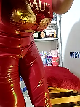 Snapshot of AlexxiaaMat chatting on 11-22-25, 01:21 AlexxiaaMat online show from 11-22-25, 01:21