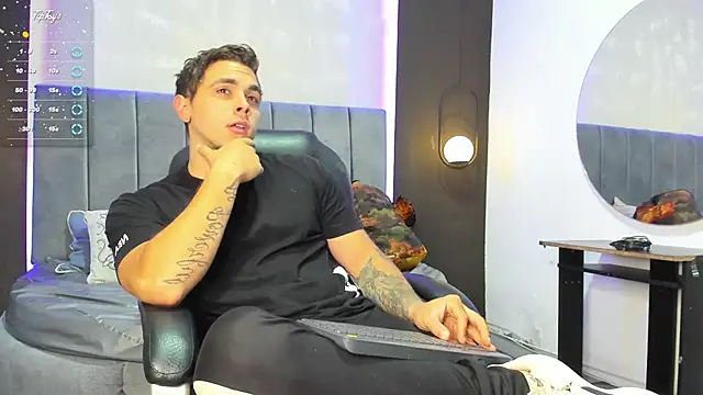 Liam walk  online show from 09-08-25, 09:03