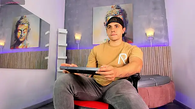 Liam walk  online show from 09-21-25, 08:10