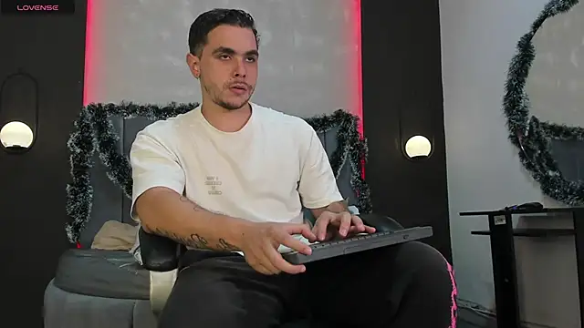 Liam walk  online show from 12-03-25, 11:03