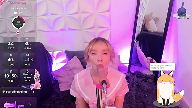 JuliethMoss online show from 10-28-25, 08:11