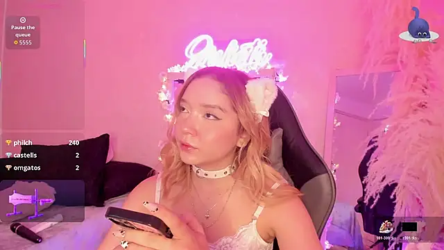 Snapshot of JuliethMoss chatting on 03-01-26, 07:43 JuliethMoss online show from 03-01-26, 07:43