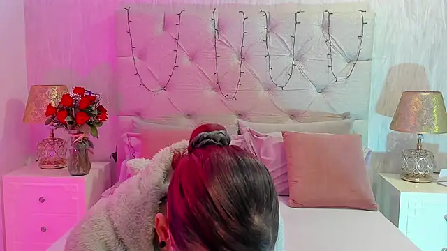 Pamelamiler   online show from 09-22-25, 12:18