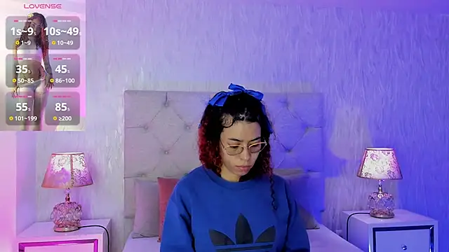 Snapshot of Pamelamiler__ chatting on 04-07-26, 11:54 Pamelamiler online show from 04-07-26, 11:54