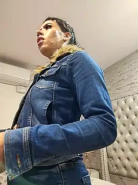 Snapshot of Pamelamiler__ chatting on 05-09-26, 11:48 Pamelamiler online show from 05-09-26, 11:48
