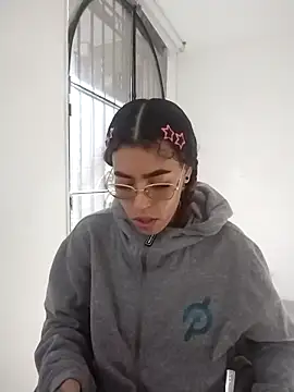 Pamelamiler   online show from 06-17-26, 12:50
