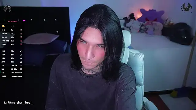 Snapshot of marshall__k chatting on 06-19-26, 04:39 marshall k online show from 06-19-26, 04:39