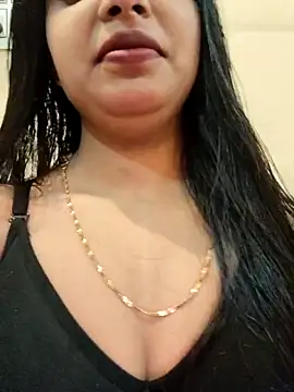 Maahhii 2 online show from 10-31-25, 06:42