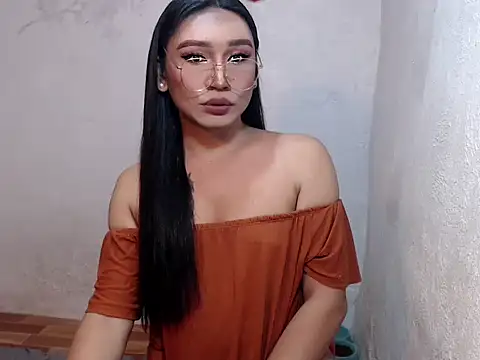 Snapshot of Iringitom16 chatting on 03-18-26, 04:10 Iringitom16 online show from 03-18-26, 04:10