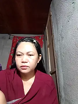 Snapshot of Everleigh_mom chatting on 10-05-25, 08:29 Everleigh mom online show from 10-05-25, 08:29