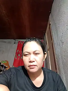 Snapshot of Everleigh_mom chatting on 11-02-25, 09:44 Everleigh mom online show from 11-02-25, 09:44