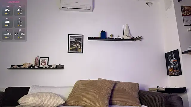 Snapshot of HotFrictions chatting on 09-26-25, 02:48 HotFrictions online show from 09-26-25, 02:48