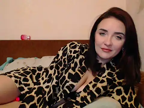 Veronica-Luxs online show from 10-13-25, 08:58