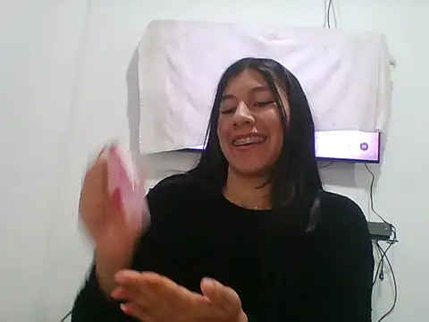 Snapshot of deseo_sweet14 chatting on 09-08-25, 11:37 deseo sweet14 online show from 09-08-25, 11:37