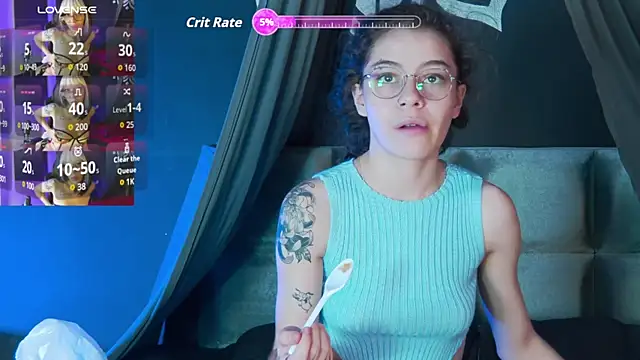 Snapshot of RavennMoonn chatting on 09-27-25, 07:52 RavennMoonn online show from 09-27-25, 07:52