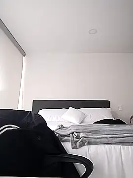 Cami Konor online show from 12-18-25, 07:31