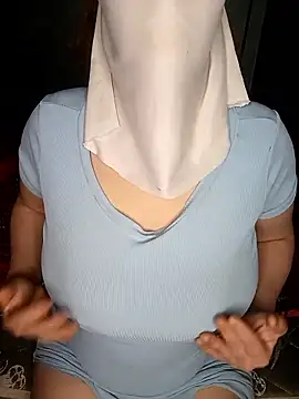 Lamia Queen  online show from 01-15-26, 08:52