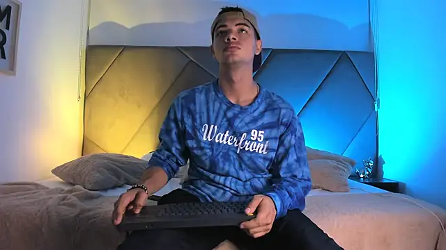 andrew colleman online show from 09-18-25, 03:52