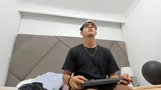 andrew colleman online show from 10-27-25, 04:27