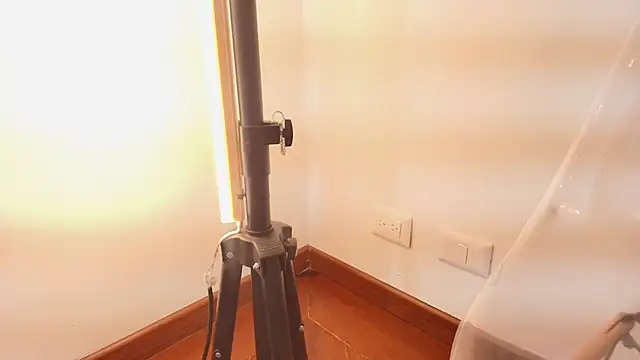 zarah andrew   online show from 10-07-25, 11:51