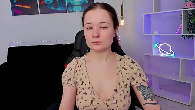 Snapshot of NancyJonson chatting on 11-11-25, 03:28 NancyJonson online show from 11-11-25, 03:28